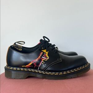 Like New Dr. Martens Basquiat Leather Limited Edition Oxford Shoes Size 9L/8M